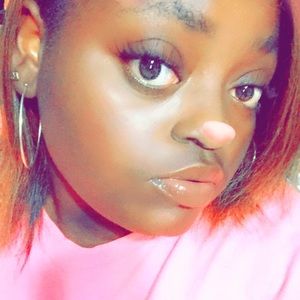 Meet your Posher, Briana